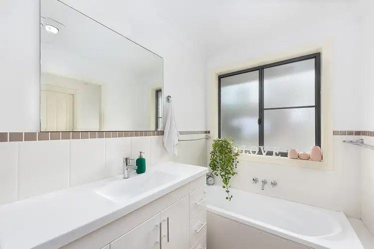 Fifth view of Homely house listing, 1 Dickson Court, Mudgee NSW 2850