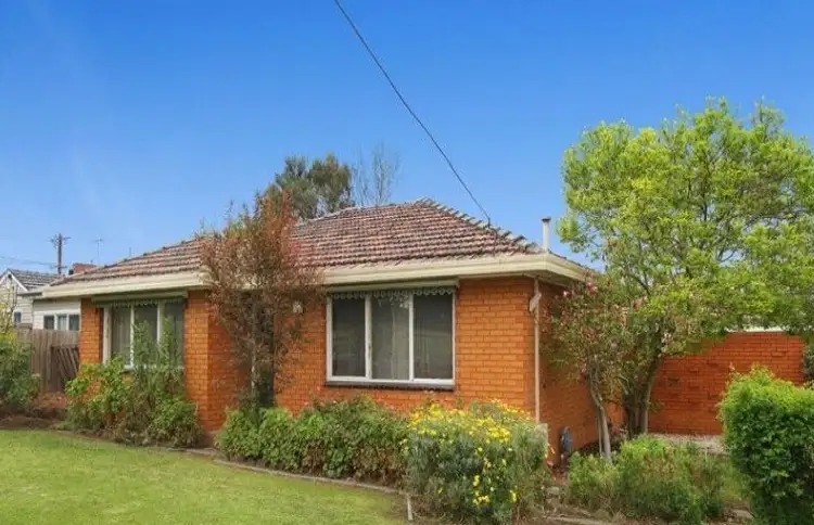 Main view of Homely unit listing, 1/132A Leamington Street, Reservoir VIC 3073