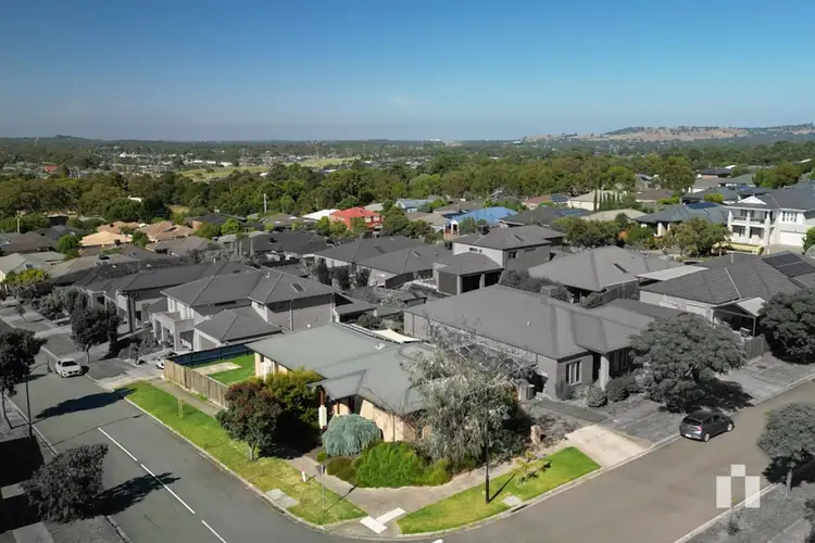 10 Lillian Street, Doreen VIC 3754