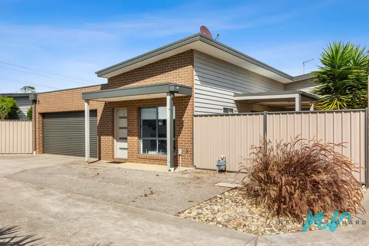 2/43 Leviens Road, St Leonards VIC 3223