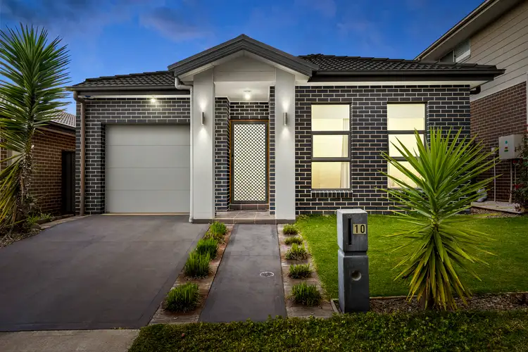 10 Portsmouth Circuit, Jordan Springs NSW 2747