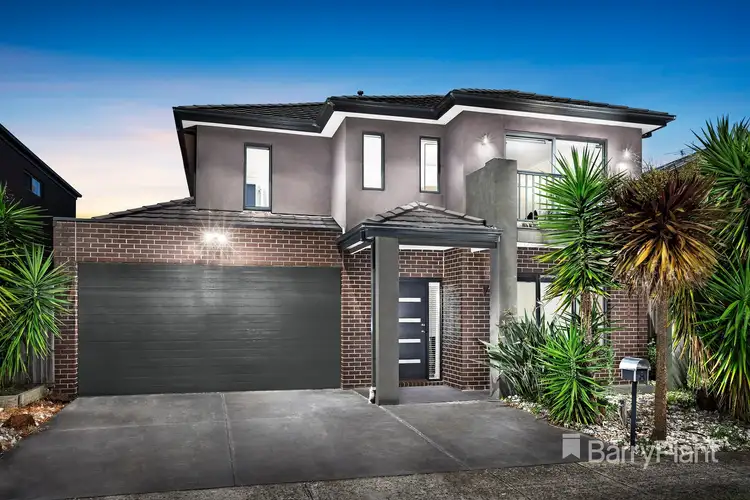 8 Huntingfield Drive, South Morang VIC 3752