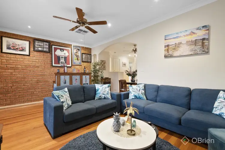 Fifth view of Homely house listing, 1 Gregory Close, Endeavour Hills VIC 3802