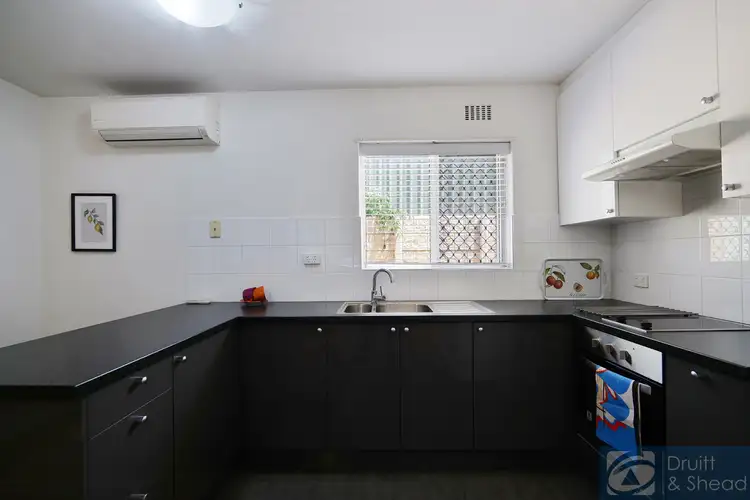 Fifth view of Homely apartment listing, 2/39 Scarborough Beach Road, Scarborough WA 6019