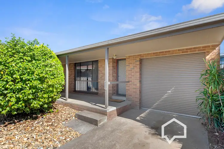 Main view of Homely unit listing, 2/5 Goldwyn Court, Strathdale VIC 3550