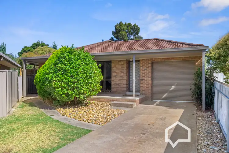 Second view of Homely unit listing, 2/5 Goldwyn Court, Strathdale VIC 3550