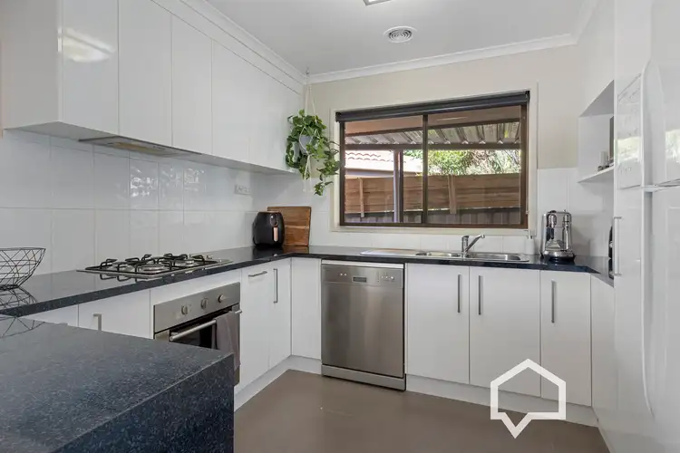 Third view of Homely unit listing, 2/5 Goldwyn Court, Strathdale VIC 3550