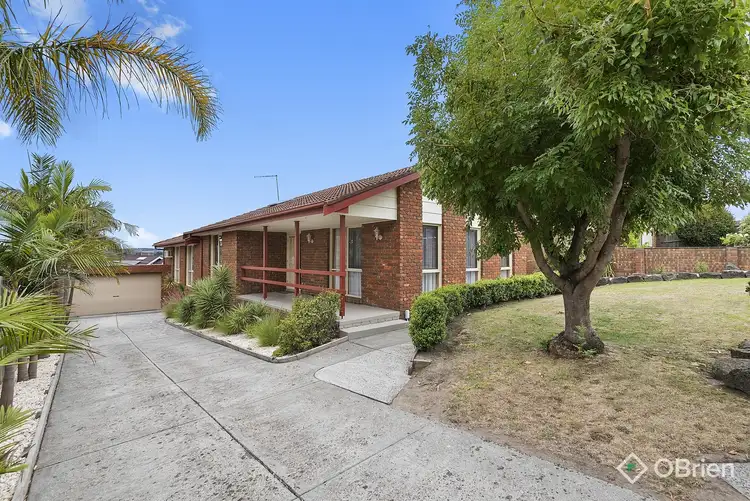 Main view of Homely house listing, 5 Wevlin Close, Endeavour Hills VIC 3802