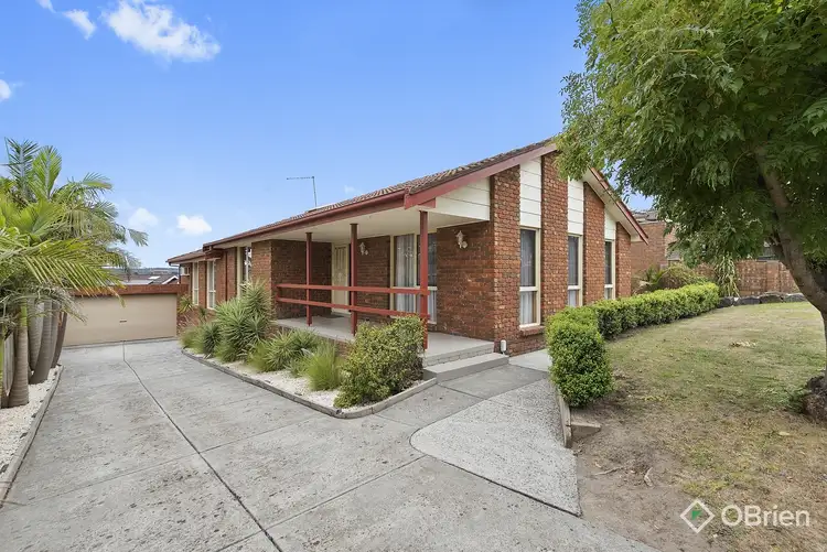 Second view of Homely house listing, 5 Wevlin Close, Endeavour Hills VIC 3802
