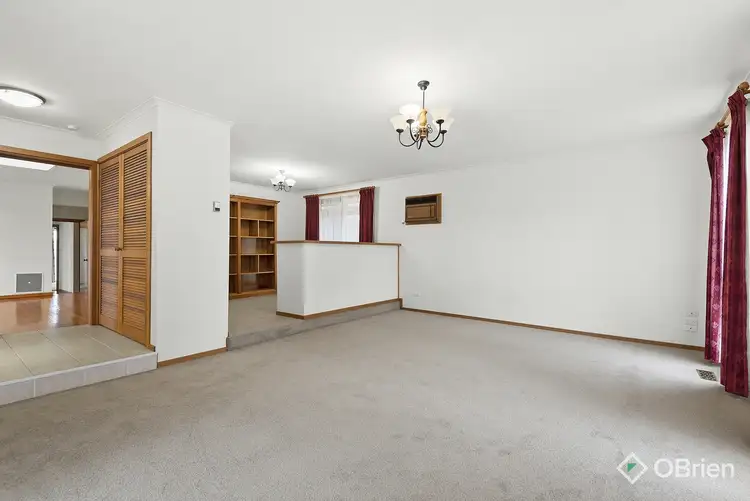 Sixth view of Homely house listing, 5 Wevlin Close, Endeavour Hills VIC 3802