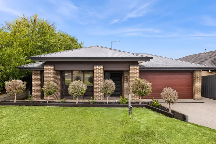 14 Hurst Street, Gisborne VIC 3437