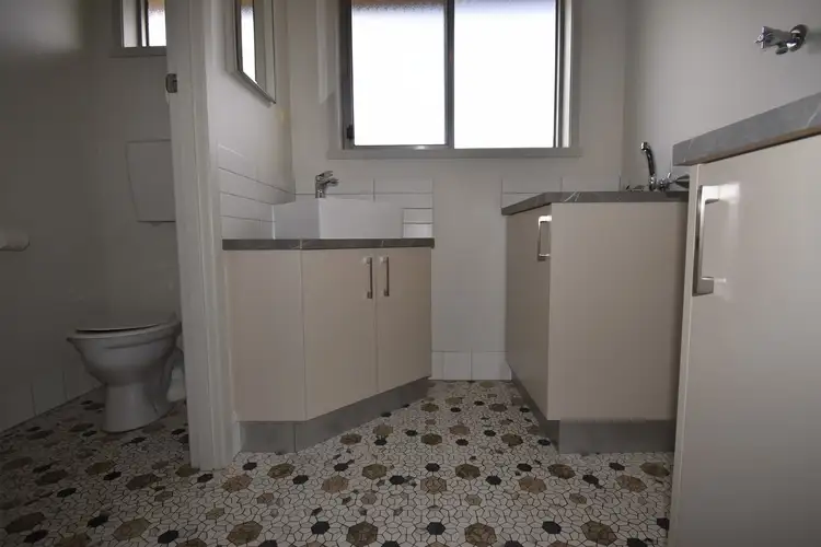 Fourth view of Homely unit listing, 1/1048 Caratel Street, North Albury NSW 2640