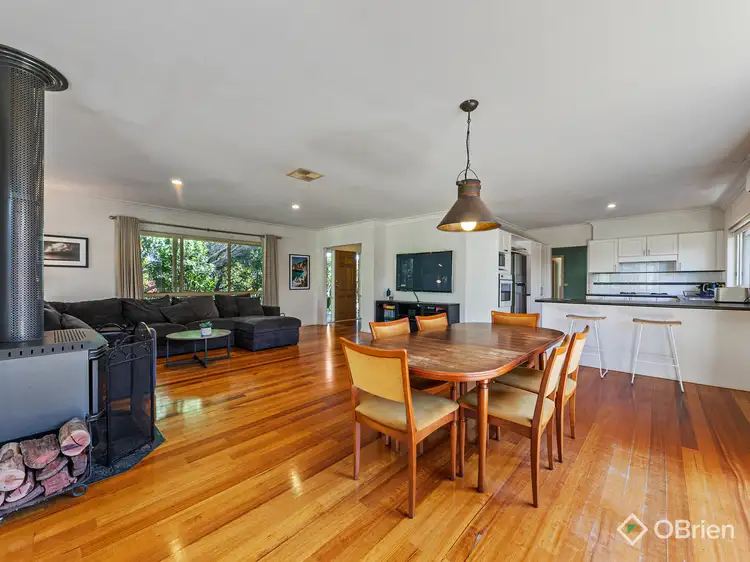 Second view of Homely house listing, 4 Tyrell Place, Berwick VIC 3806