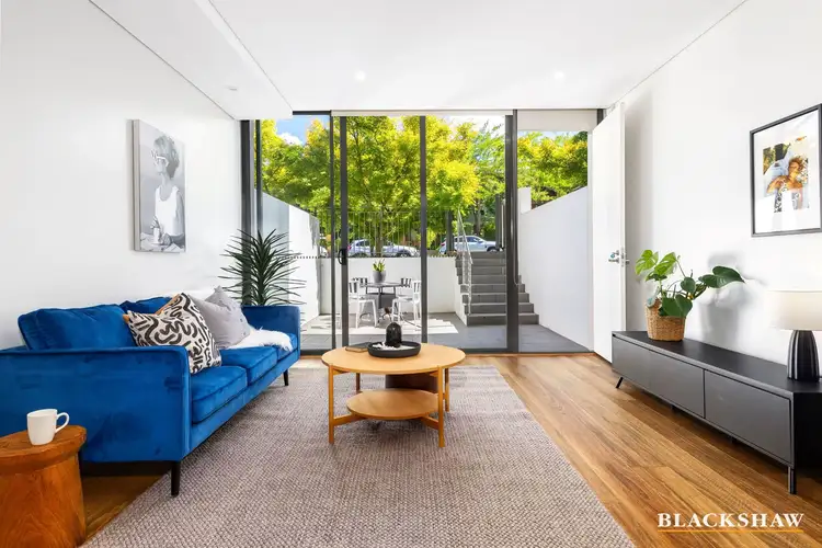 4/20 Eyre Street