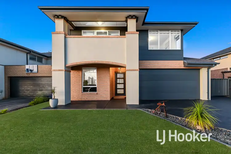 71 Dexter Crescent, Clyde North VIC 3978