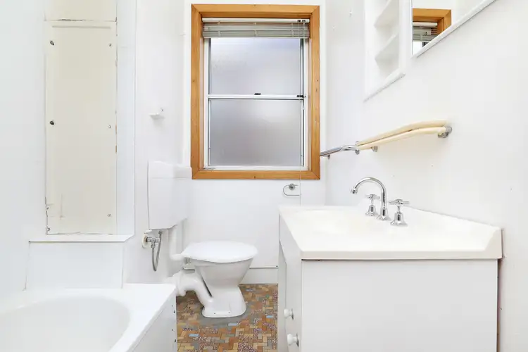 Fifth view of Homely unit listing, 4/33 Kembla Street, Wollongong NSW 2500