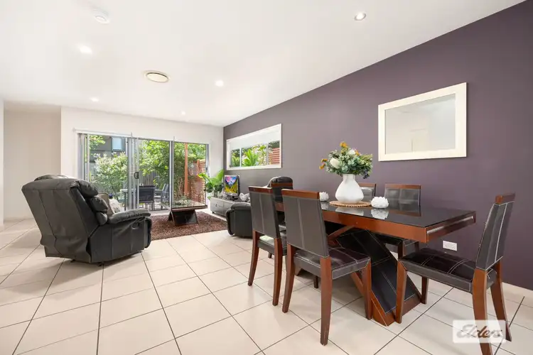 4/80 Moolyyir Street, Urangan QLD 4655