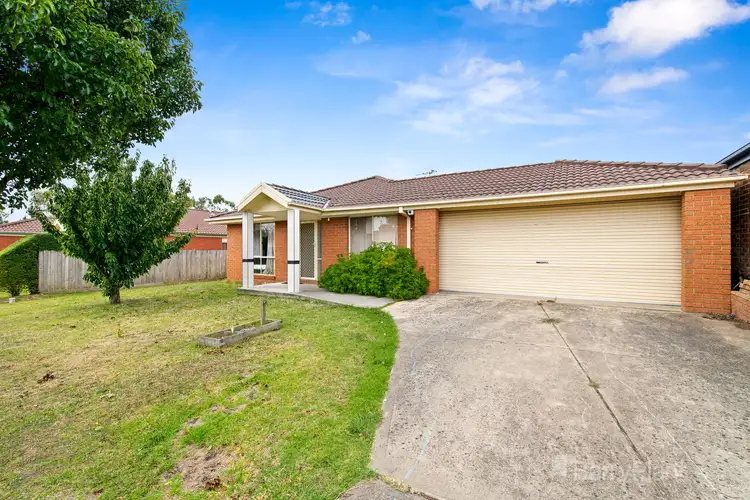 15 Michaelia Close, Cranbourne West VIC 3977