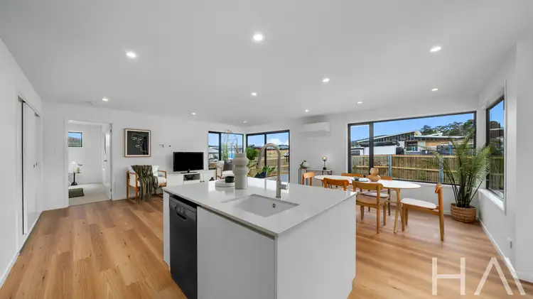 Fifth view of Homely unit listing, 1/4 Highgrove Road, Rokeby TAS 7019