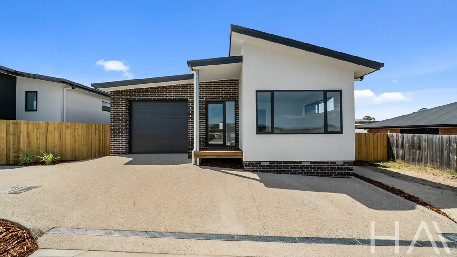 Main view of Homely townhouse listing, 2/4 Highgrove Road, Rokeby TAS 7019