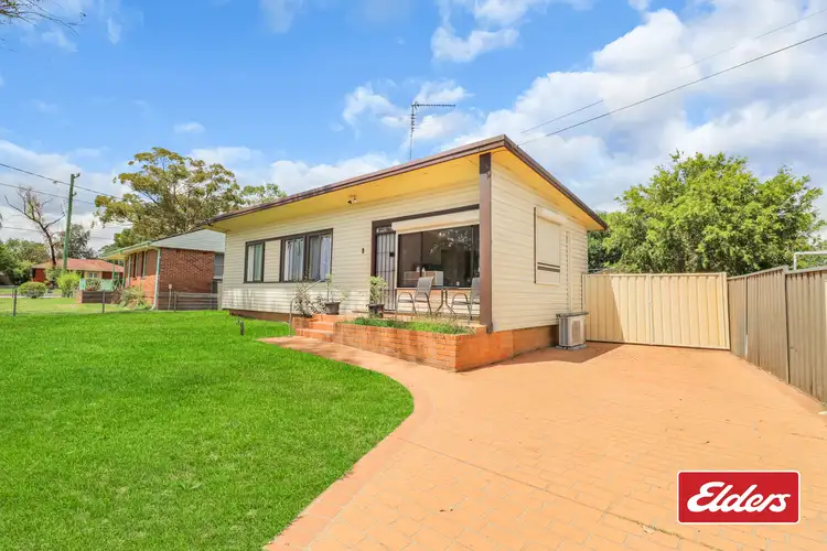 1 Aitape Crescent, Whalan NSW 2770