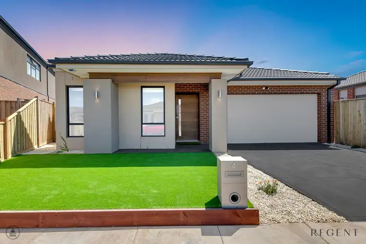 4 McLean Street