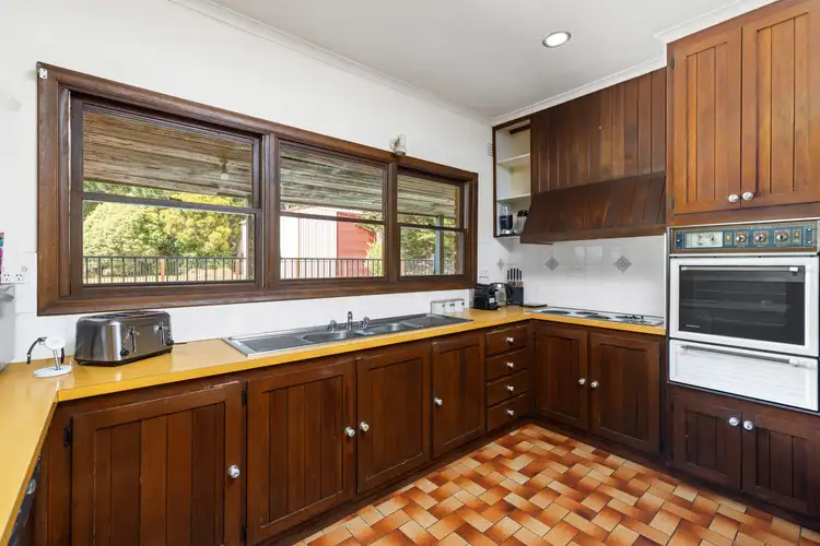 Fourth view of Homely house listing, 10 Redwood Court, Romsey VIC 3434