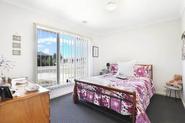 Fifth view of Homely house listing, 1/5 Fishburn Grove, Harkness VIC 3337