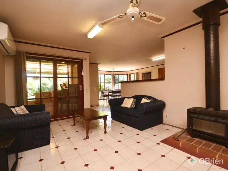 Third view of Homely townhouse listing, 186A Nicholson Street, Bairnsdale VIC 3875