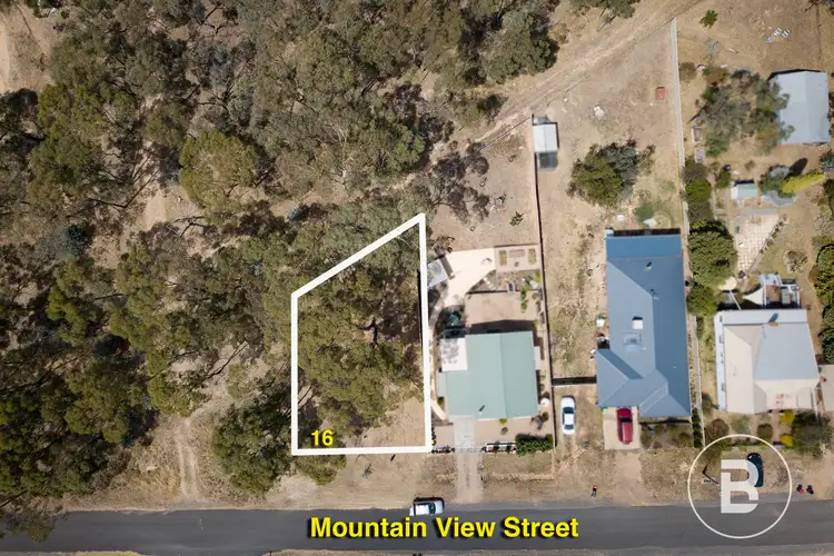 16 Mountain View Street, Avoca VIC 3467