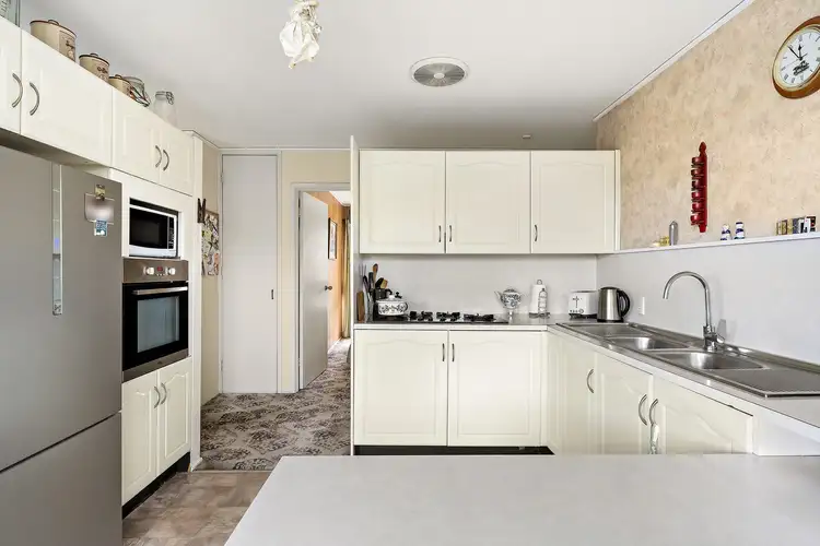 Fifth view of Homely house listing, 9 Alpine Place, Engadine NSW 2233