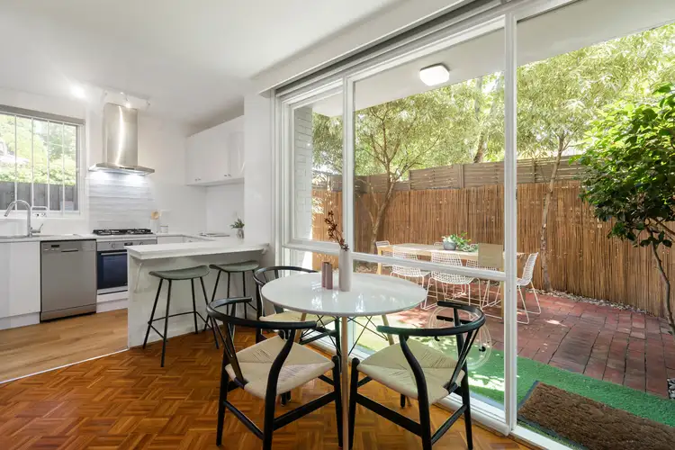 2/24A Tennyson Street, Elwood VIC 3184