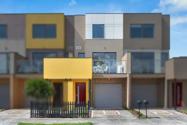 28 Featherpark Way