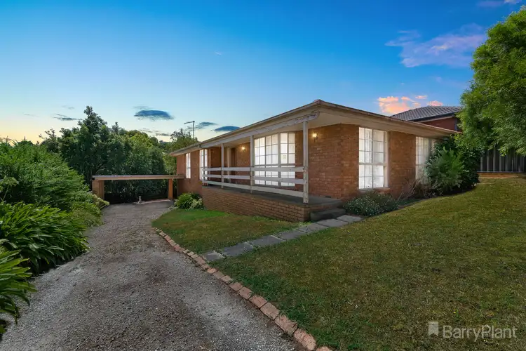 28 Lawrence Drive, Berwick VIC 3806