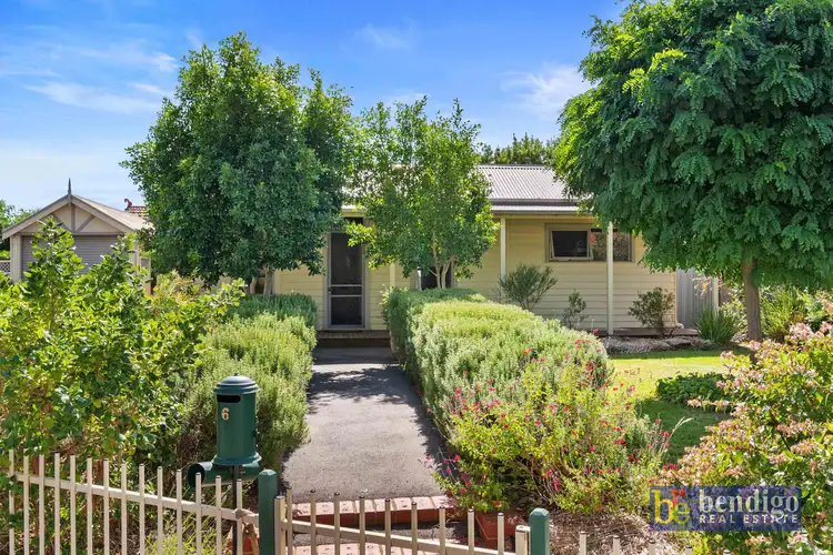 6 Bray Street, Long Gully VIC 3550