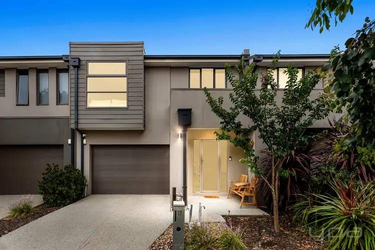 17 Amaroo Walk, Werribee VIC 3030