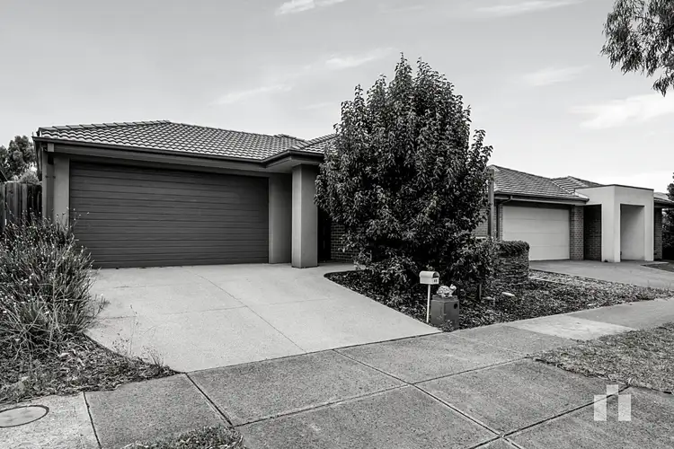 32 Laurimar Boulevard, Doreen VIC 3754