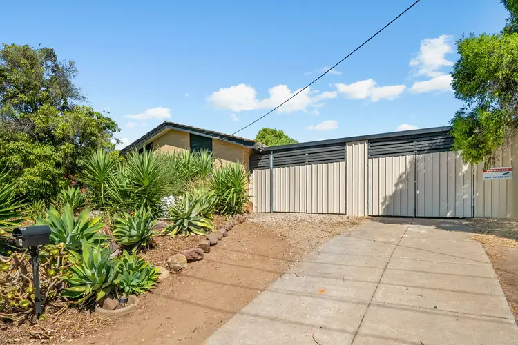 4 Beresford Avenue, Christie Downs SA 5164