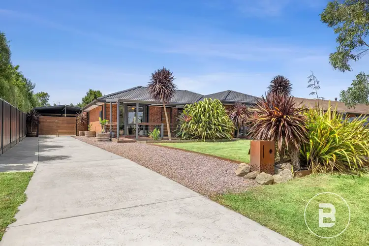 6 Harding Grove, Cardigan Village VIC 3352