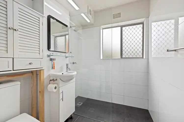 Fourth view of Homely apartment listing, 4/2 Hearne Close, Eastlakes NSW 2018