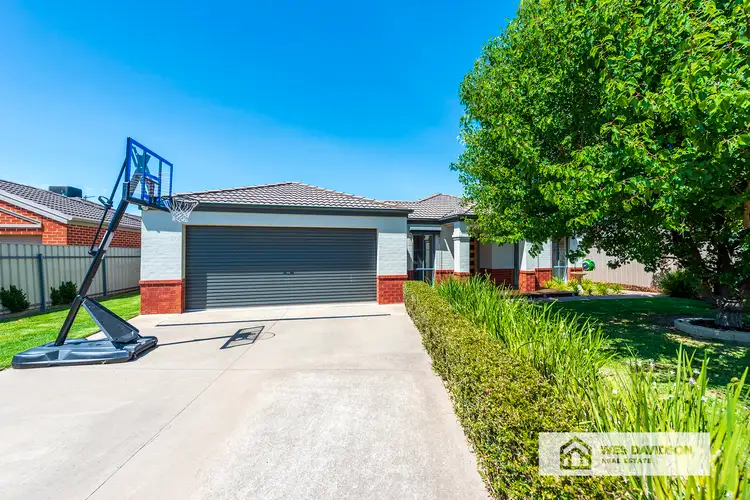31 Hayes Drive, Horsham VIC 3400