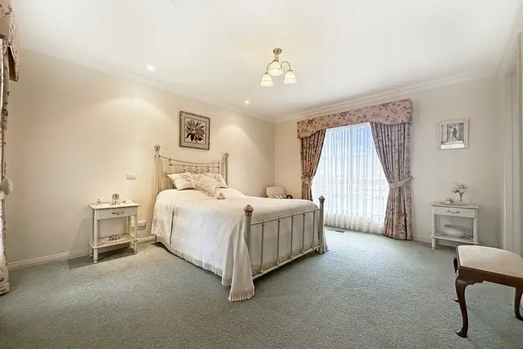 Fifth view of Homely house listing, 2 Gardiner Court, Warragul VIC 3820