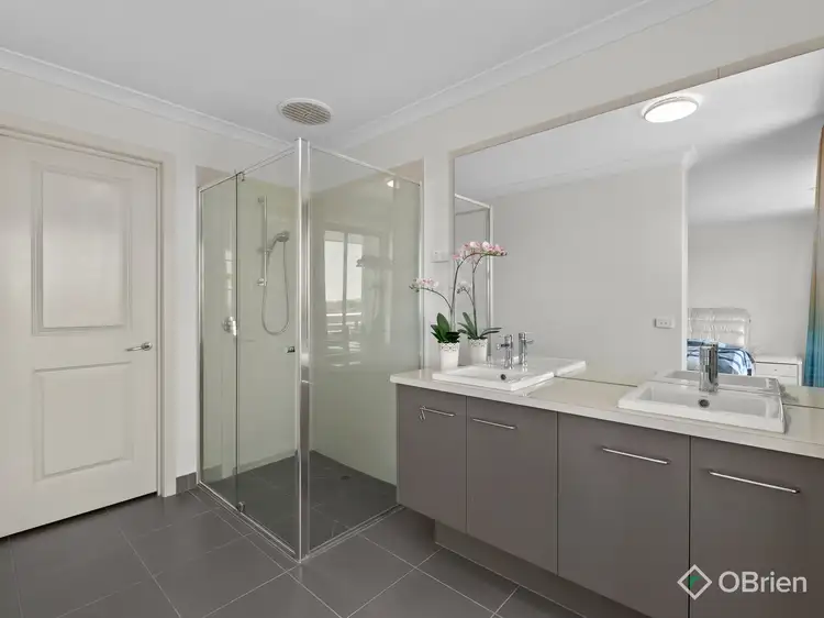 Fifth view of Homely house listing, 86 Sheldon Drive, Berwick VIC 3806