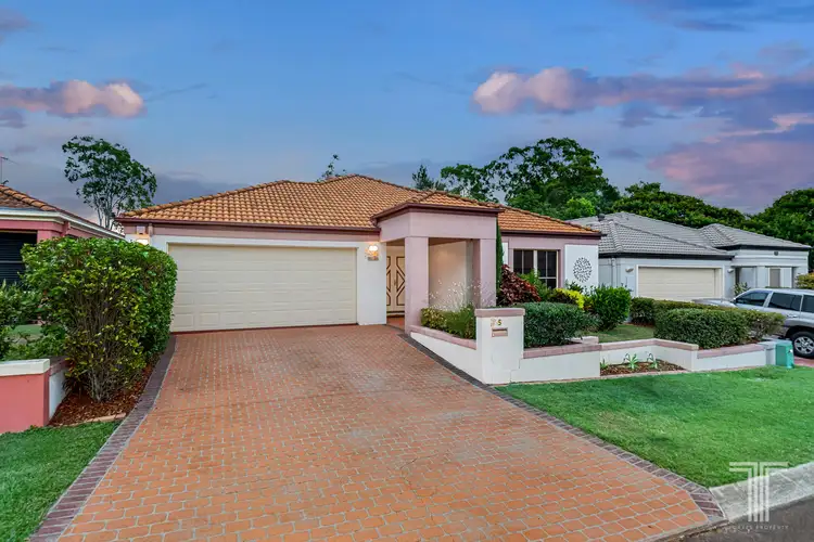 Main view of Homely house listing, 5 Sorrento Close, Carindale QLD 4152