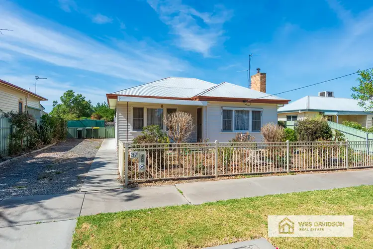 37 Mathoura Street, Horsham VIC 3400