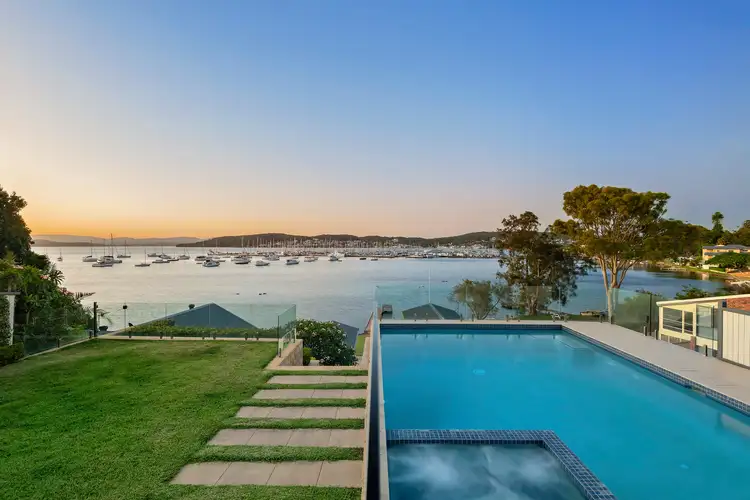 21 Bellevue Road, Belmont NSW 2280