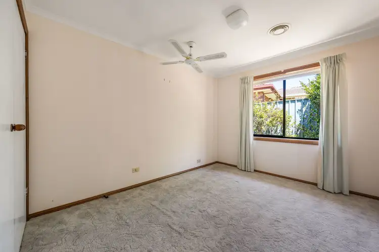 Sixth view of Homely house listing, 5 McCulloch Crescent, West Wodonga VIC 3690