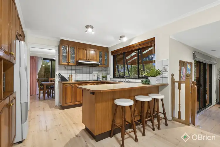 Fifth view of Homely house listing, 5 Leila Court, Endeavour Hills VIC 3802