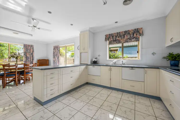 Sixth view of Homely house listing, 19 Katrina Circuit, Corowa NSW 2646