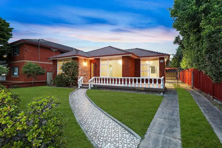 5 Evans Avenue, Eastlakes NSW 2018